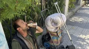 Dilencinin alkol keyfi zabıtaya takıldı