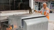 Bayırköy’de Konteynerler Yıkanıyor