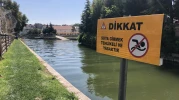 Serinlemek İçin Porsuk Çayı’na Giren Genç Zabıta Tarafından Çıkarıldı