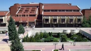 Anadolu Üniversitesi Kütüphanesi: Eğitimde ve Araştırmada Bilgiye Erişimin Kapısını Aralıyor
