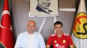 Eskişehirspor Altyapısının Yıldızı Profesyonel Sözleşmeye İmza Attı