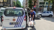 Bilecik’te Duygu Sömürüsüyle Dilenen Kadın, 15 Poşet Gıda Alırken Yakalandı