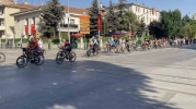 Bisikletliler Zafer Bayramı’nı pedal çevirerek kutladı