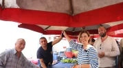Başkan Ünlüce Kurtuluş Pazarında Esnaf ve Vatandaşlarla Buluştu