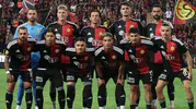 ŞAMPİYONLUK PROVASI ZAFERLE BİTTİ: SAHADA 5 GOL VE TATLI SÜRPRİZ 'EVET' SESLERİ!