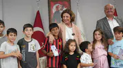 Başkan Ünlüce'den Öğrencilere Kırtasiye Desteği