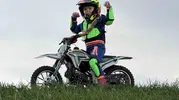 5 yaşındaki İkra motosiklette Zayn Sofuoğlu ile yarışmayı hayal ediyor