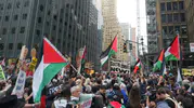 Manhattan’da Binlerce Kişi “Özgür Filistin” Sloganı Attı