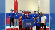 Antakya Belediyesi karatecileri Hatay'ın kurtuluş turnuvasında kürsüye ambargo koydu