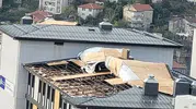 Karadeniz Ereğli'de şiddetli fırtına KYK yurdunun çatısını uçurdu