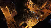 Beyoğlu'nda kentsel dönüşüm bekleyen 5 katlı bina gece yarısı çöktü