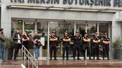 Mersin'de belediyelere yönelik geniş çaplı operasyon: Vahap Seçer ve ilçe başkanları gözaltında
