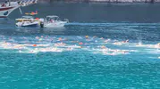 Fethiye'nin mavi sularında bin 600 sporcu kulaç attı