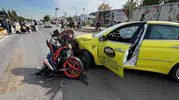 Edirne'de trafik kazası: Taksi ile motosikletin çarpışması sonucu iki kişi hastanelik oldu