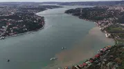 Sağanak yağışın ardından İstanbul Boğazı'nda renk değişimi: Küçüksu Deresi'nden gelen çamur denize aktı