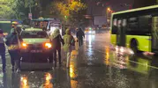 İstanbul'da sağanak ve fırtına hayatı felç etti: Kadıköy'de ulaşım durma noktasına geldi
