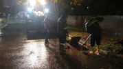Çayırova'da sağanak mesaisi: Ekipler tıkanan mazgalları temizlemek için seferber oldu