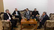Polonya'da kriz derinleşiyor: Cumhurbaşkanı Nawrocki'nin mahkemeye girişine fiziki engel