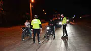 Dörtyol kara yollarında gece mesaisi: Alkol ve kask denetimi