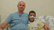 Ameliyathaneden çıktı, Fenerbahçe derbisini anlatmaya başladı: 9 yaşındaki Abdullah'ın narkozlu spikerliği