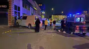 Kayseri'de trafik kazası: Çarpışmanın şiddetiyle minibüs dükkana girdi