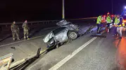 Çanakkale girişinde feci kaza: Otomobil ikiye bölündü, iki genç hayatını kaybetti