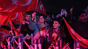 Bursa'da sağanak yağış Cumhuriyet coşkusunu engelleyemedi