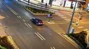 Düzce'de dehşet anları: Motosikletli sürücü çarptığı otomobilin içine uçtu