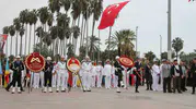 Mersin'de Cumhuriyet coşkusu Atatürk Anıtı'ndaki törenle başladı