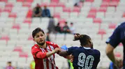 Sivasspor evinde puanı Manaj ile kurtardı