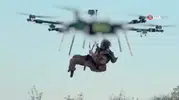 Ukrayna’da Cephe Hattında Bir İlk: Yaralı Asker Dronla Taşındı