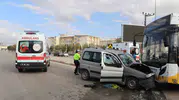 Karaman'da belediye otobüsü ile ticari araç çarpıştı: 5 kişi hastaneye kaldırıldı