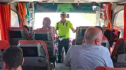 Kars karayollarında sıkı denetim: Trafik ekipleri güvenli seyahat için sahada