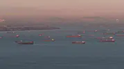 Tehlikeli yük taşıyan tankerler İstanbul açıklarında demirli bekliyor: Havadan görüntülendi