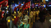 İzmit’te 30 Ağustos coşkusu: Fener alayıyla zafer yürüyüşü