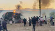 Tekman'da kış hazırlığı küle döndü: Yüzlerce balya ot yandı