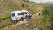 Erzurum-Rize yolunda minibüs dehşeti: Jandarma ekipleri sıkışan yolcular için seferber oldu