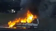 Esenler'de sabah trafiğinde servis minibüsü dehşeti: Araç küle döndü