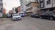Kars'ta sokak ortasında silahlı saldırı: Motosikletini bırakıp kaçtı