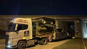 Osmaniye'de ağır tonajlı tır köprü altında mahsur kaldı