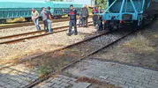 Mihalıççık'ta tren vagonuna tırmanan çocuk ve onu kurtarmak isteyen babası akıma kapıldı