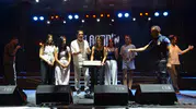 Selendi'de kurtuluş coşkusu sahnede doğum günü sürpriziyle taçlandı