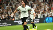 Beşiktaş'ta Vlahovic fırtınası: Çorum FK karşısında hat-trick yaptı, derbiye göz kırptı