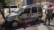 Niğde'de zincirleme kaza: Hafif ticari araç önce motosiklete sonra panelvana çarptı