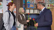 Bartın Üniversitesi'nde yeni dönem karşılaması: Rektör Akkaya öğrencileri otogarda çiçeklerle ağırladı