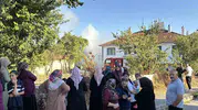 Bolu'da bahçedeki ot yangını kontrolden çıktı: 3 ev ve odunluk küle döndü