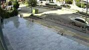 Malatya'da hatalı manevra faciaya davetiye çıkardı: Motokurye ölümden döndü