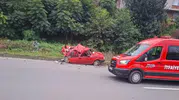 Arızalanan otomobilini kurtarmak isterken tır çarptı: Bir kişi ağır yaralı