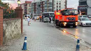 Emniyet Müdürlüğü önünde araç yangını: Polis memurunun hızlı müdahalesi faciayı önledi
