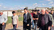Çermik'te ulaşım seferberliği: İkiçeltik'te kilitli parke taşı mesaisi